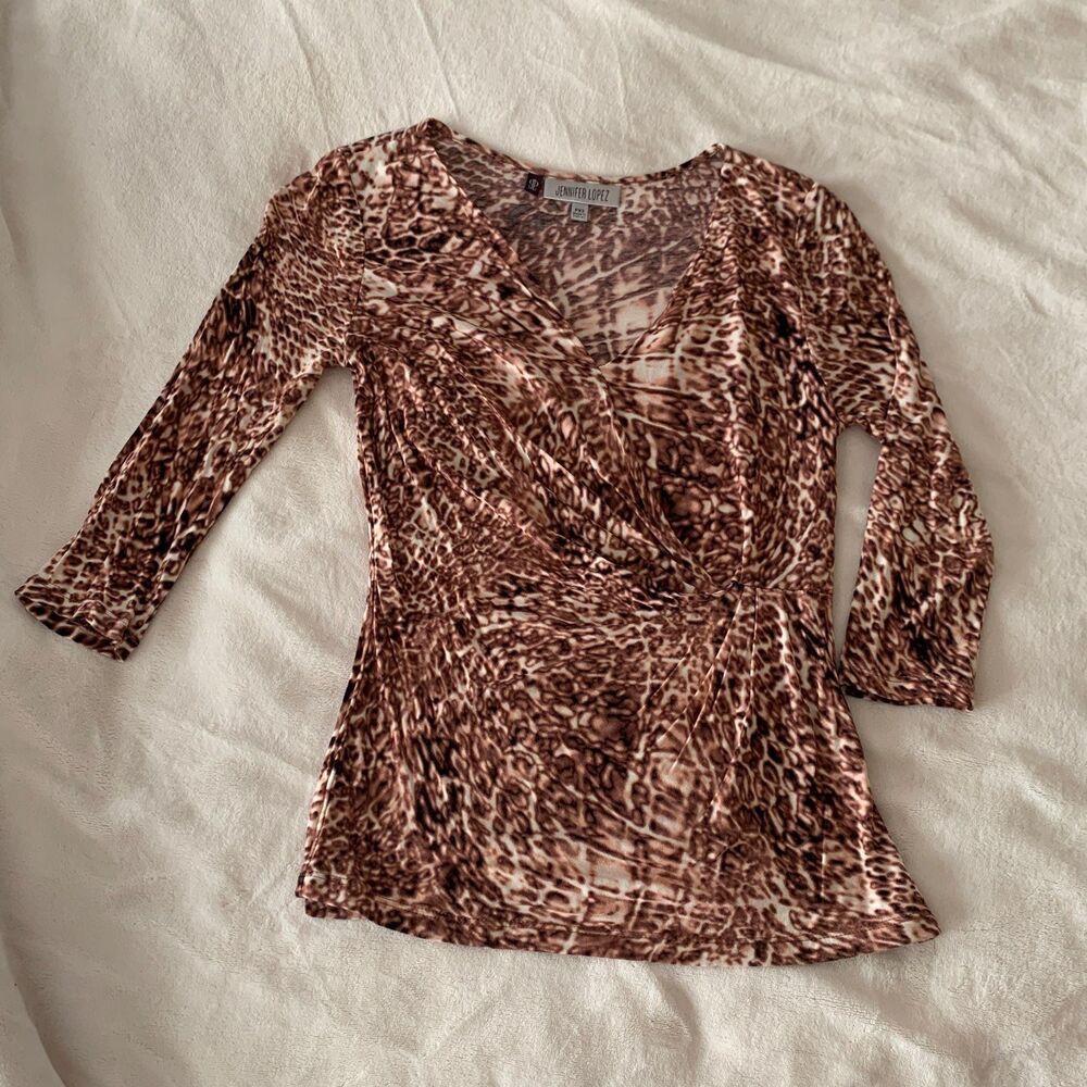 NWOT! Jennifer Lopez 3/4 sleeve top, brown and cream, size PXS